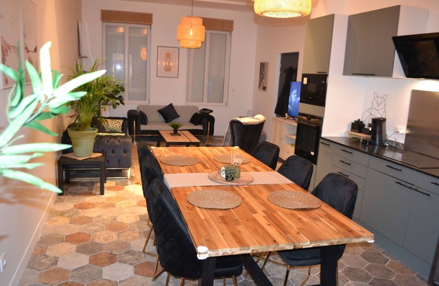 "La Vie Est Belle" just 5 minutes from the beach at Malo les Bains