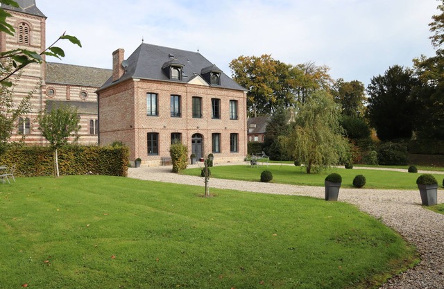 La Vienne-domaine du Presbytère, Très Beau Village Calme à 3,5 km des Plages