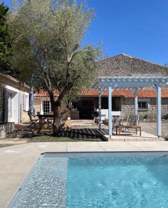 La Villa Archipel Royan Suites & Pool Tennis