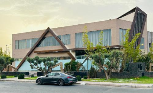 La villa luxury suites