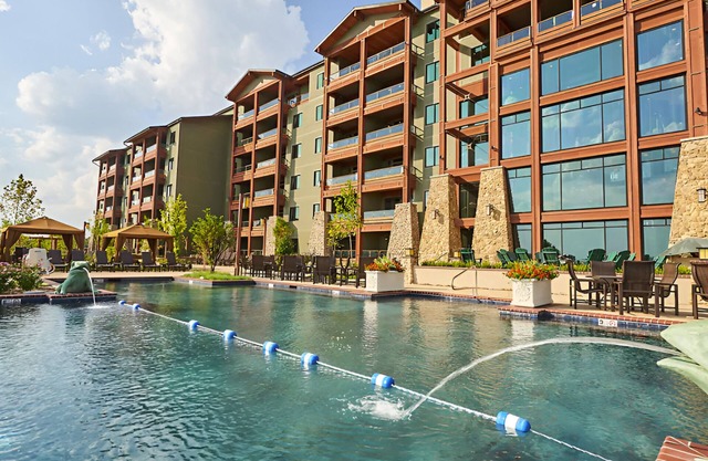 Labor Day Weekend 2-bedroom condo in peaceful Ridgedale BlueGreen Cliffs/Marina