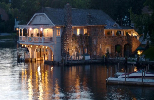 Lake George Boathouse Waterfront Lodging