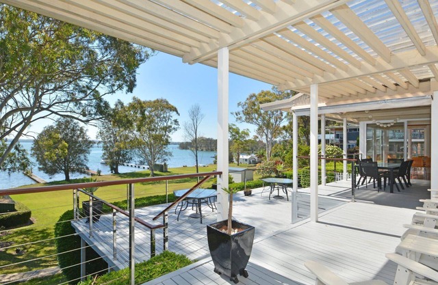 Lake Macquaries' Edgewater Lakehouse at Morisset Memories