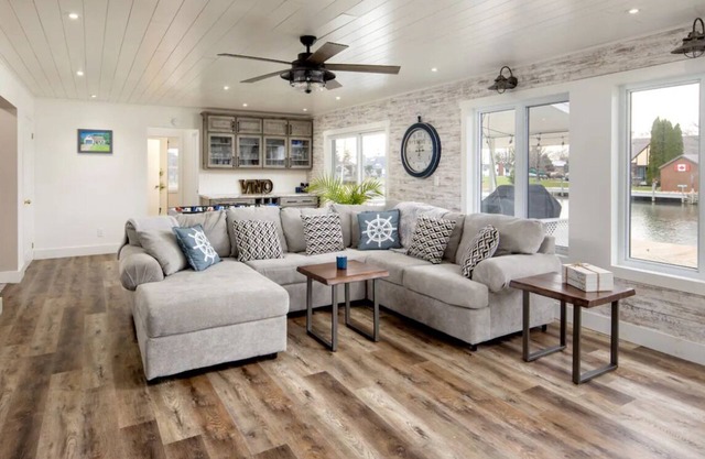 Lake St. Clair Waterfront Cottage | Hot Tub Games Room Family Retreat for 8–12