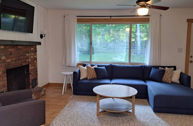 Lake Sunapee Hilltop House
