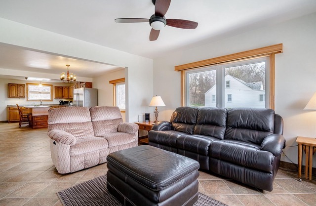 LakeErie Private Beach Cottage 8KM from Point Pelee