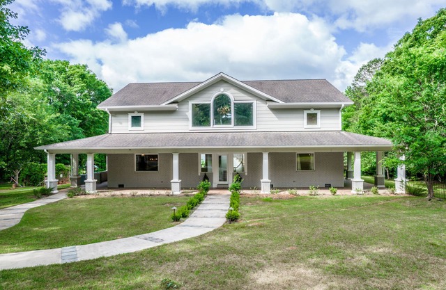Lakefront/8 Acres/Views/Families/Pool Table/Fire Pit/Kayaks/SUP/Quiet/HotTub