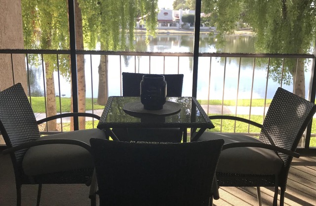 Lakefront Condo with Spectacular Views+Free WiFi