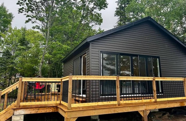 Lakefront Studio Cottage #7