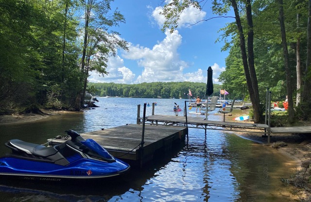 Lakefront, Wooded, & Secluded Home - Family Dogs Welcome.