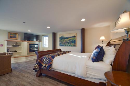 Lakeshore Lodging Lodge 615