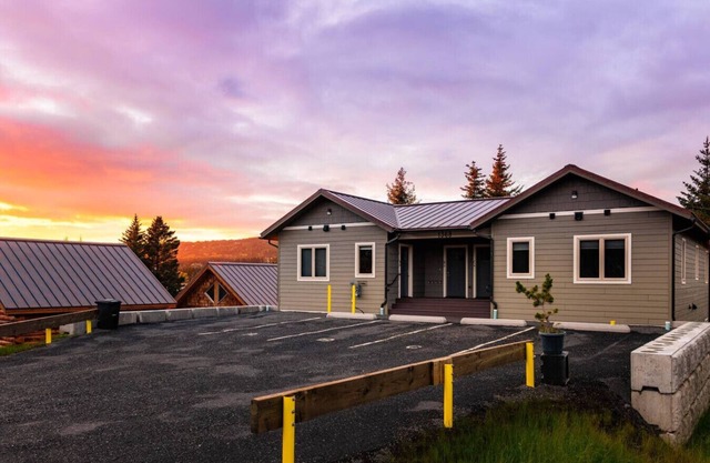 Lakeshore Lodging Luxury Suites