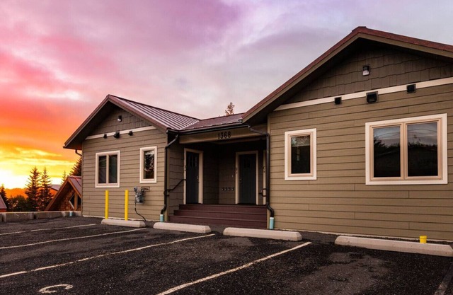 Lakeshore Lodging Luxury Suites