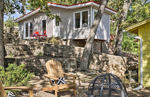 Lakeside Home w/Boat Dock in Sunrise Beach