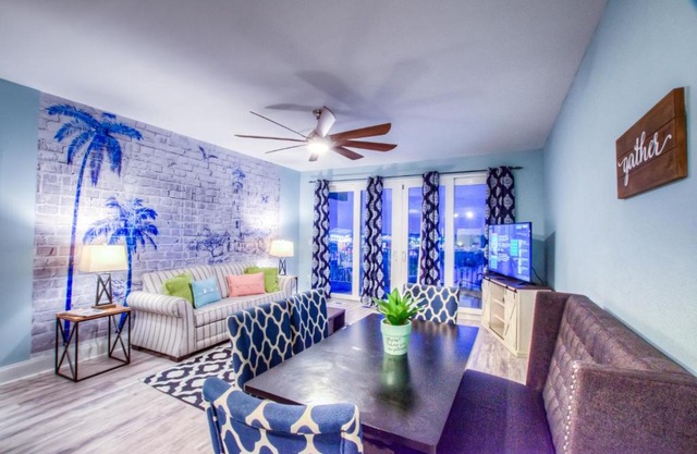 Laketown Wharf 630 By Aneliya