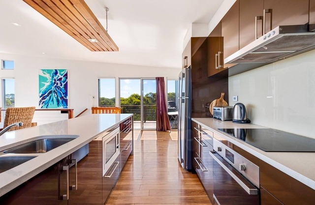 Lakeview - A modern and beautifully designed holiday home