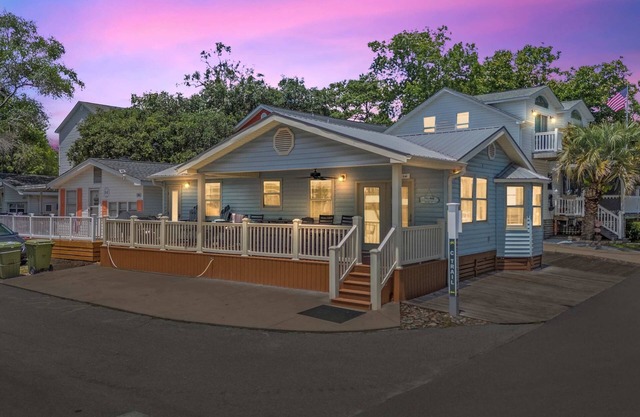 Lakeview Getaway: Ground-Level 3BR Near Beach | Site Z49