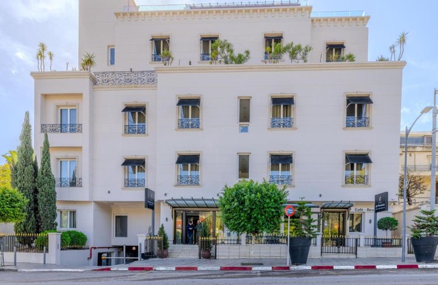 Lalla Doudja Hotel