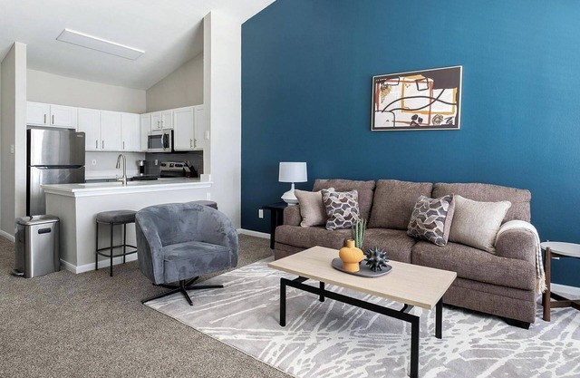 Landing at Phillips Pass - 1 Bedroom in Westside