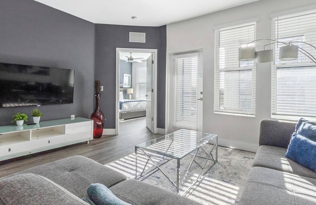 Landing at The Pointe on Westshore - 3 Bedrooms.