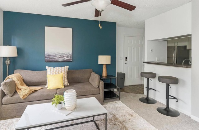 Landing at Timberwalk at Mandarin - 1 Bedroom i.