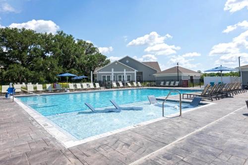 Landing at Vanguard - 1 Bedroom in Newberry