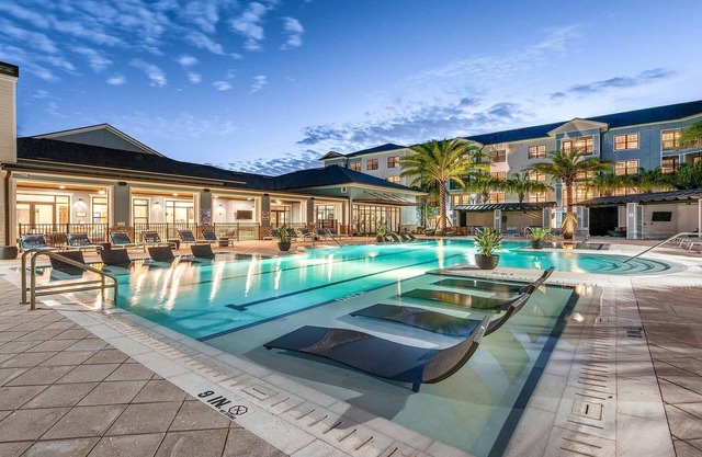 Landing at Vintage Horizon West - 2 Bedrooms in.