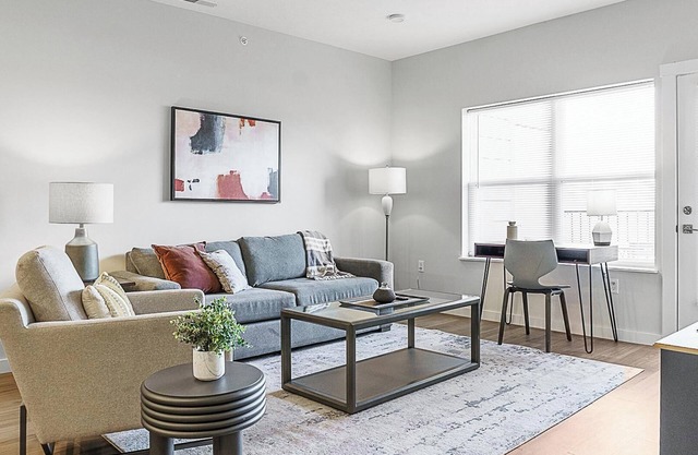 Landing | Beautiful 1BD, Courtyard, Gym