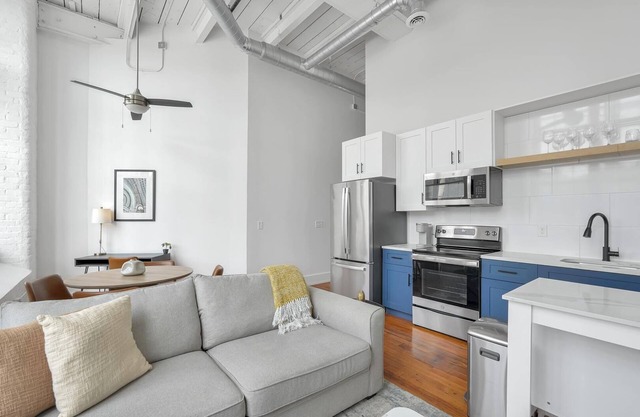 Landing | Chic 2BD, Gym, Yoga Studio