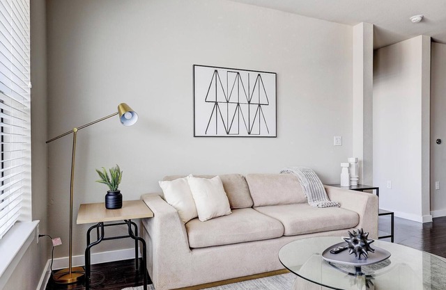 Landing | Chic 2BD, Pool, Gym