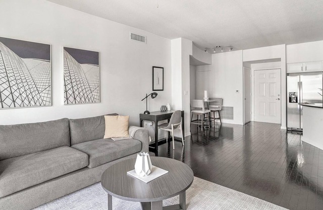 Landing | Incredible 2BD, Pool, Gym