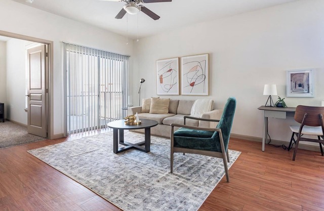 Landing | Modern 1BD, Pool, Gym