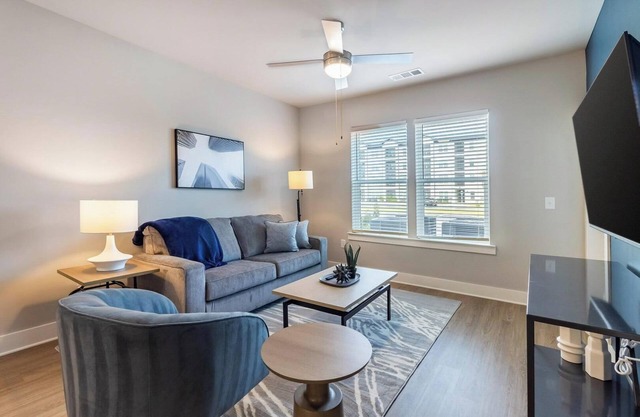 Landing | Modern 1BD, Clubhouse, Gym