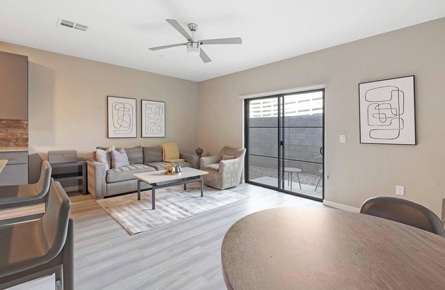 Landing | Stylish 1BD, Game Room, Rooftop Lounge