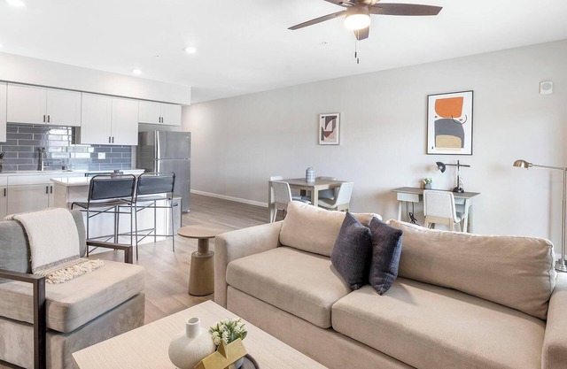 Landing | Stylish 1BD, Pool, Rooftop Lounge