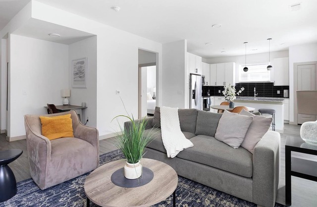 Landing | Stylish 2BD, Gym, Yoga Studio