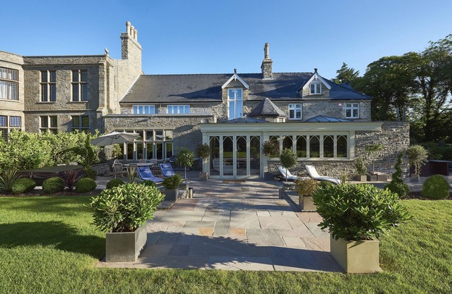 Lanelay Hall Hotel & Spa