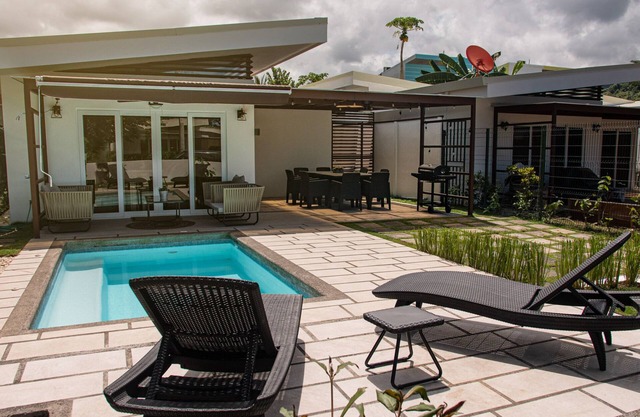 Lapa Beach House * New House w/Private Pool