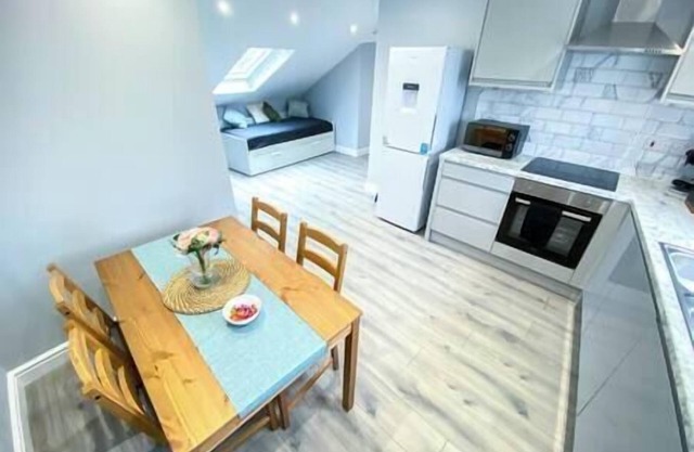Large 1-Bedroom Flat, 5 Guest, London - F4