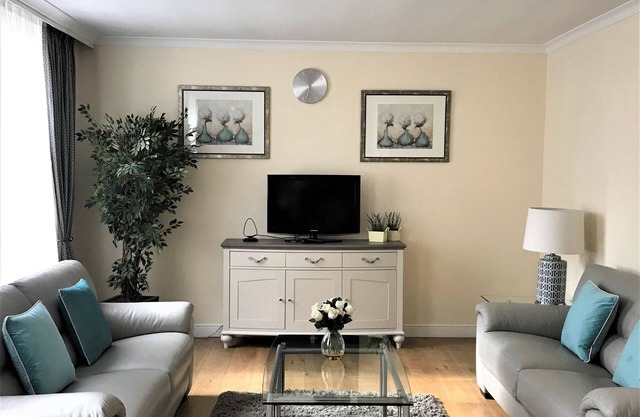 Large 2 Bedroom Apartment for Family - Close to Oxford Street and Covent garden