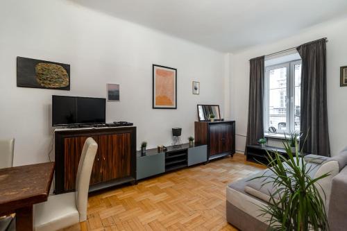 Large 4-Bedroom Apartment in the Heart of Old Town - Freta