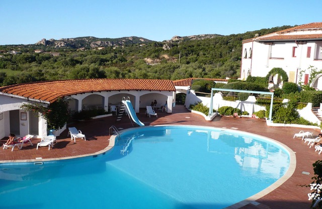Large and comfortable three-room apartment in a residence with swimming pool, Costa Smeralda
