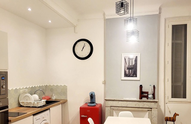 Large apartment Gare st Charles