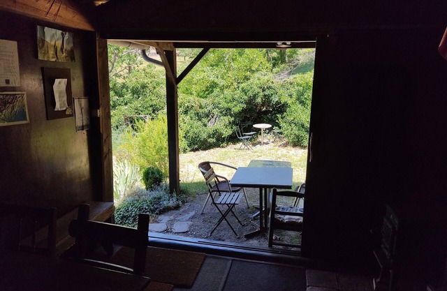 Large Cabin located between two mountains