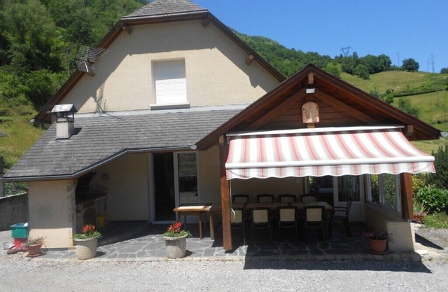 large capacity village house