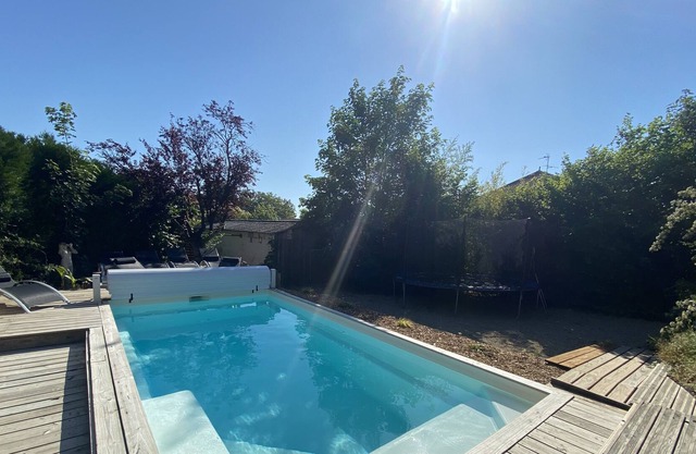 Large cottage swimming pool jacuzzi 35 min puy du fou