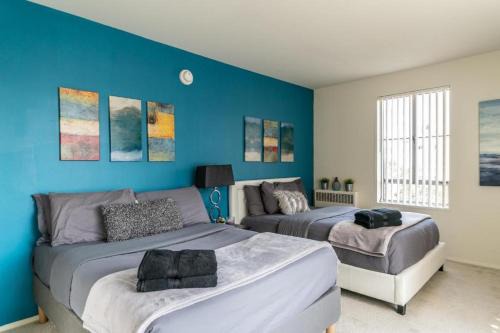 Large Elegant Condo with Views near the Grove