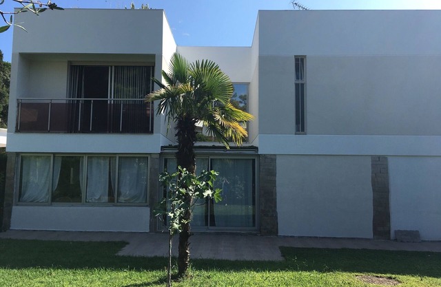 large flexible villa near the sea and all amenities