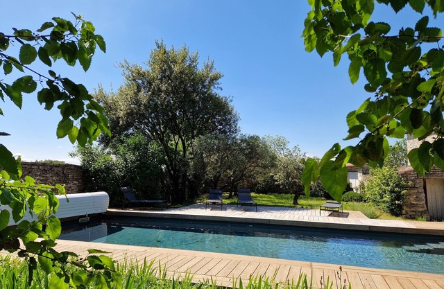 Large family farmhouse south of Ardèche