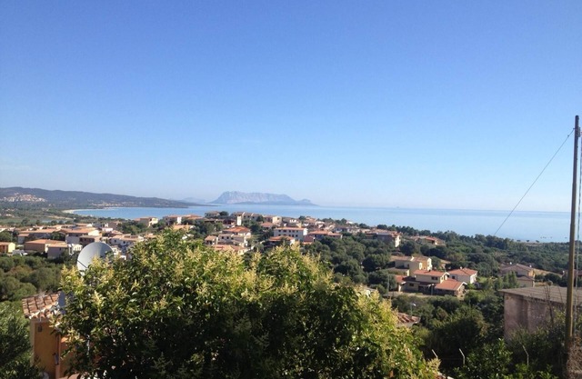 LARGE HOUSE BREATHTAKING VIEW 1 KM FROM THE SEA
